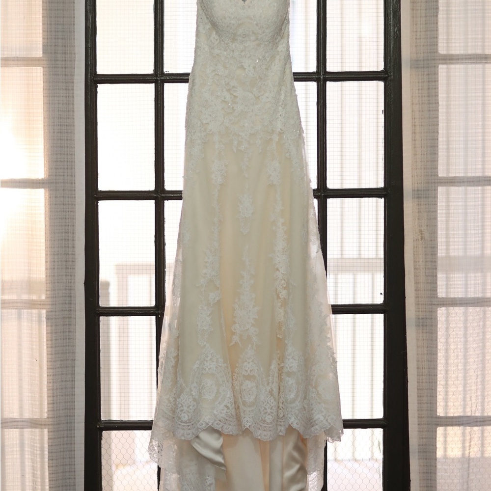 Sottero and Midgley Ivory Lace Wedding Dress
